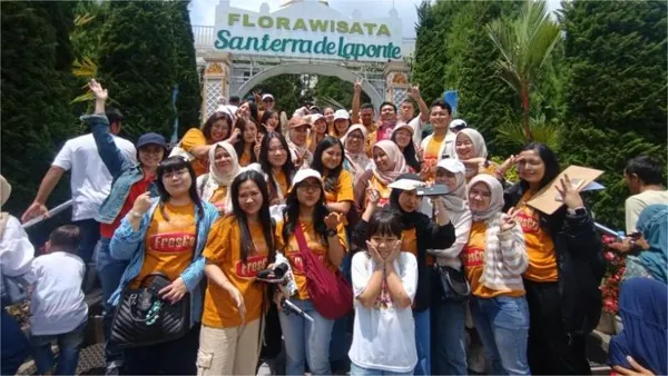 Fasilitas bus pariwisata Nila Productions yang nyaman untuk perjalanan keluarga