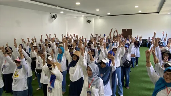 Nuansa Korea di San Terra: Berfoto bersama anggota keluarga dengan latar bangunan unik