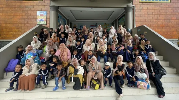 Dokumentasi keceriaan siswa setelah menyelesaikan rangkaian outbound edukasi