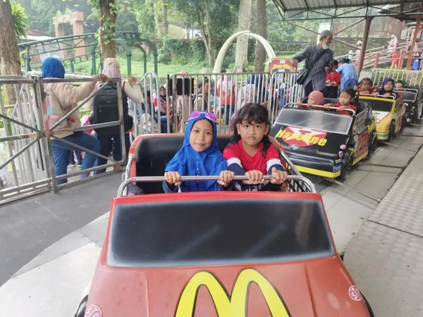 Menyaksikan pertunjukan sirkus internasional yang memukau dalam fasilitas tiket terusan