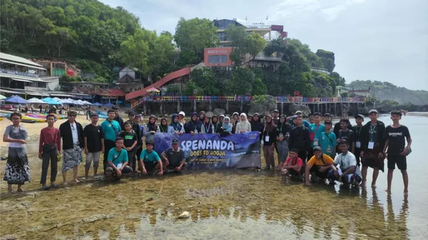 Suasana jalan Malioboro: Destinasi belanja dan city walk favorit rombongan