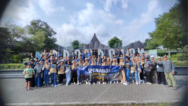 Edukasi kerajinan: Siswa melihat langsung proses pembuatan perak di Kotagede