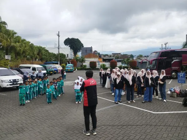 Spot foto ikonik di The Rimba: Suasana hutan purba yang edukatif bagi para siswa