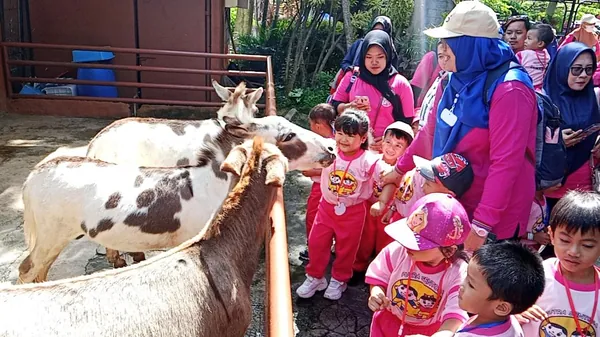 Spot foto menarik dan instagrammable untuk kenang-kenangan perpisahan sekolah